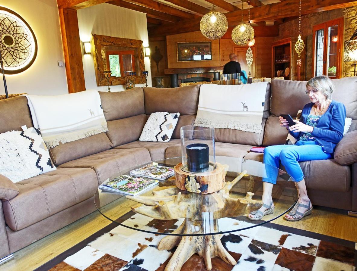 La Masia Del Taulat Chambres D'Hotes Llo 外观 照片